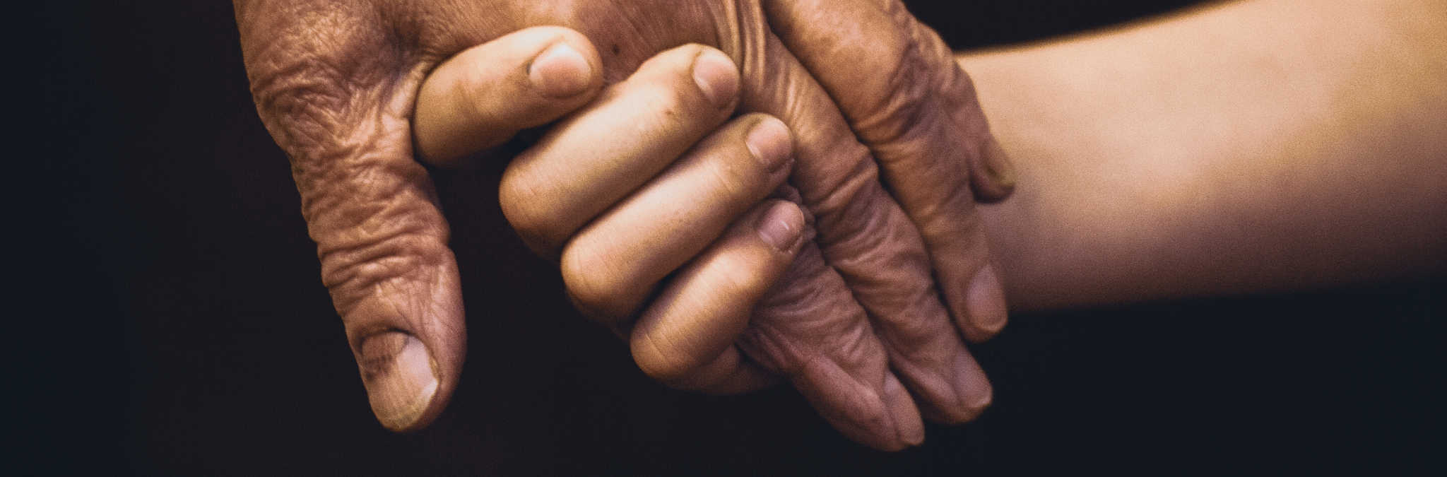 Pensão Social do Regime Não Contributivo: já conhece? Duas mãos dadas