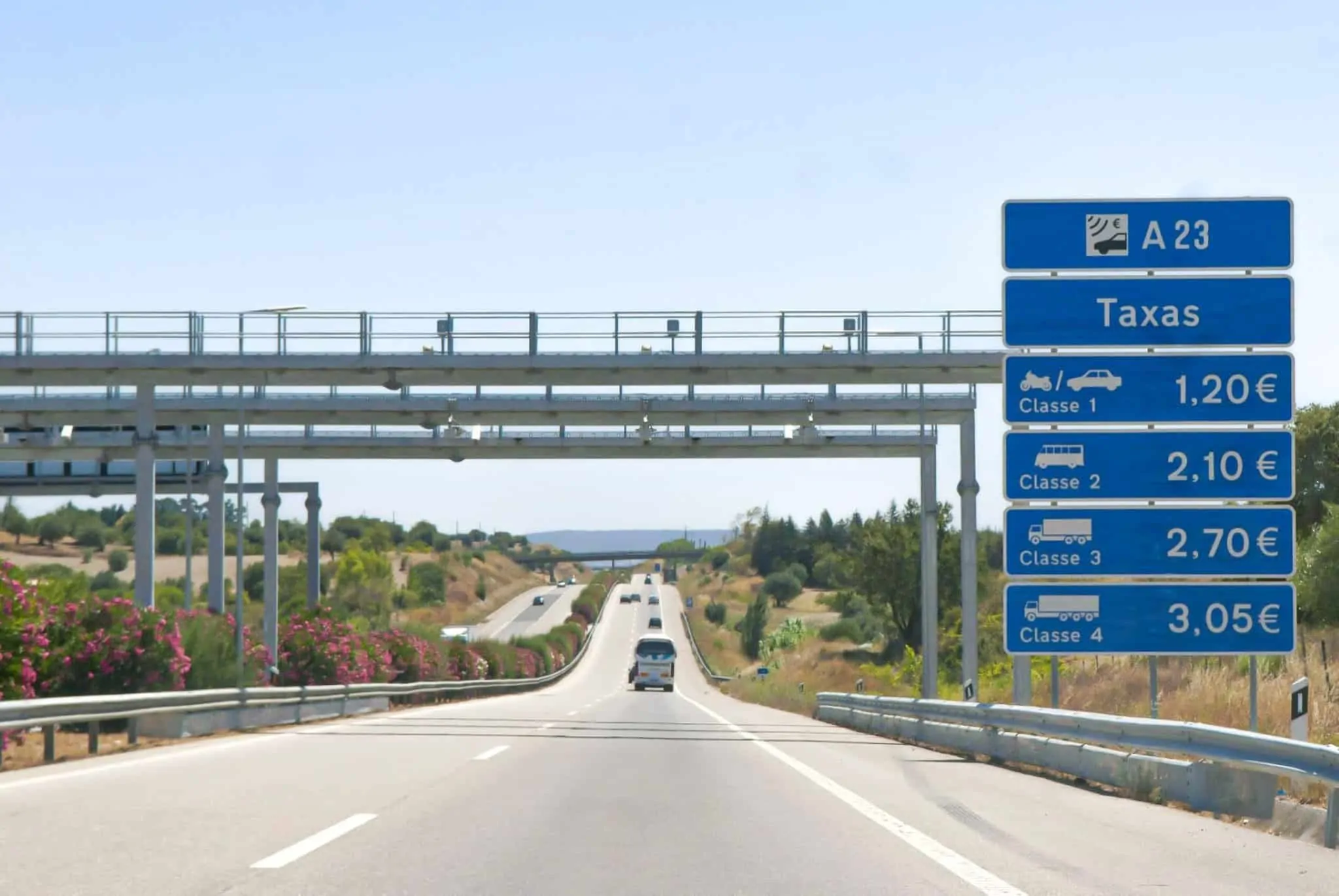 Tenho via verde, preciso de me preocupar com as SCUT? pórtico de autoestrada