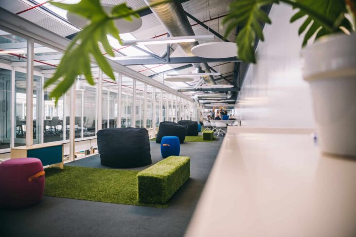 sala de empresa sustentável