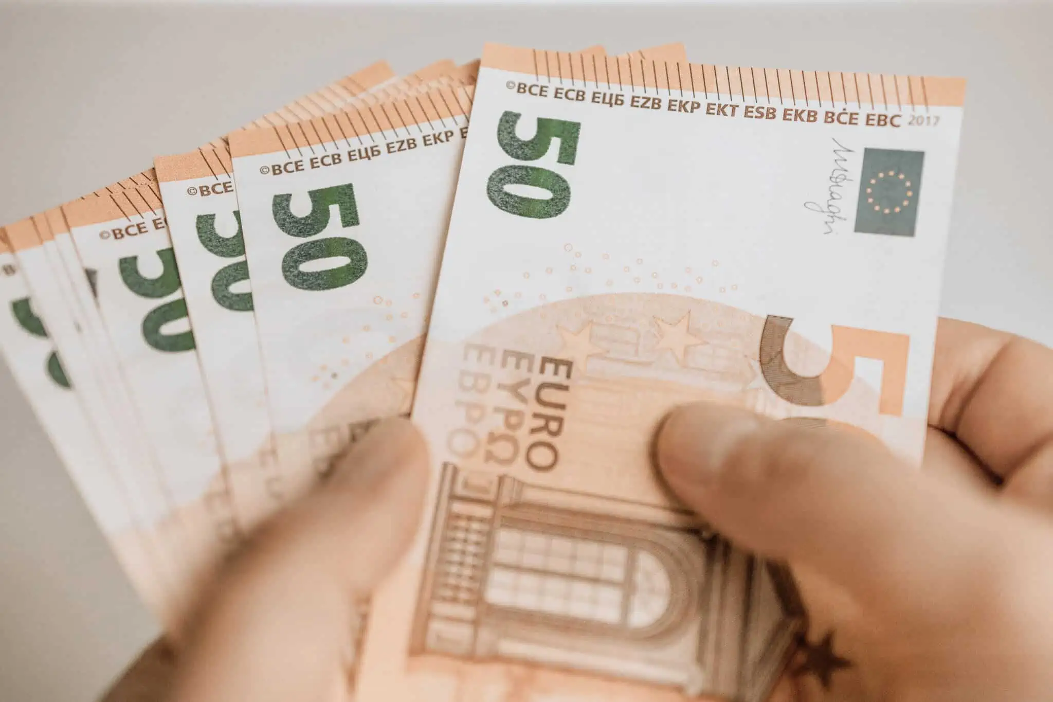 RSI: qual o valor, quem recebe e como pedir o rendimento social de inserção ilustrar o rendimento social de inserção
