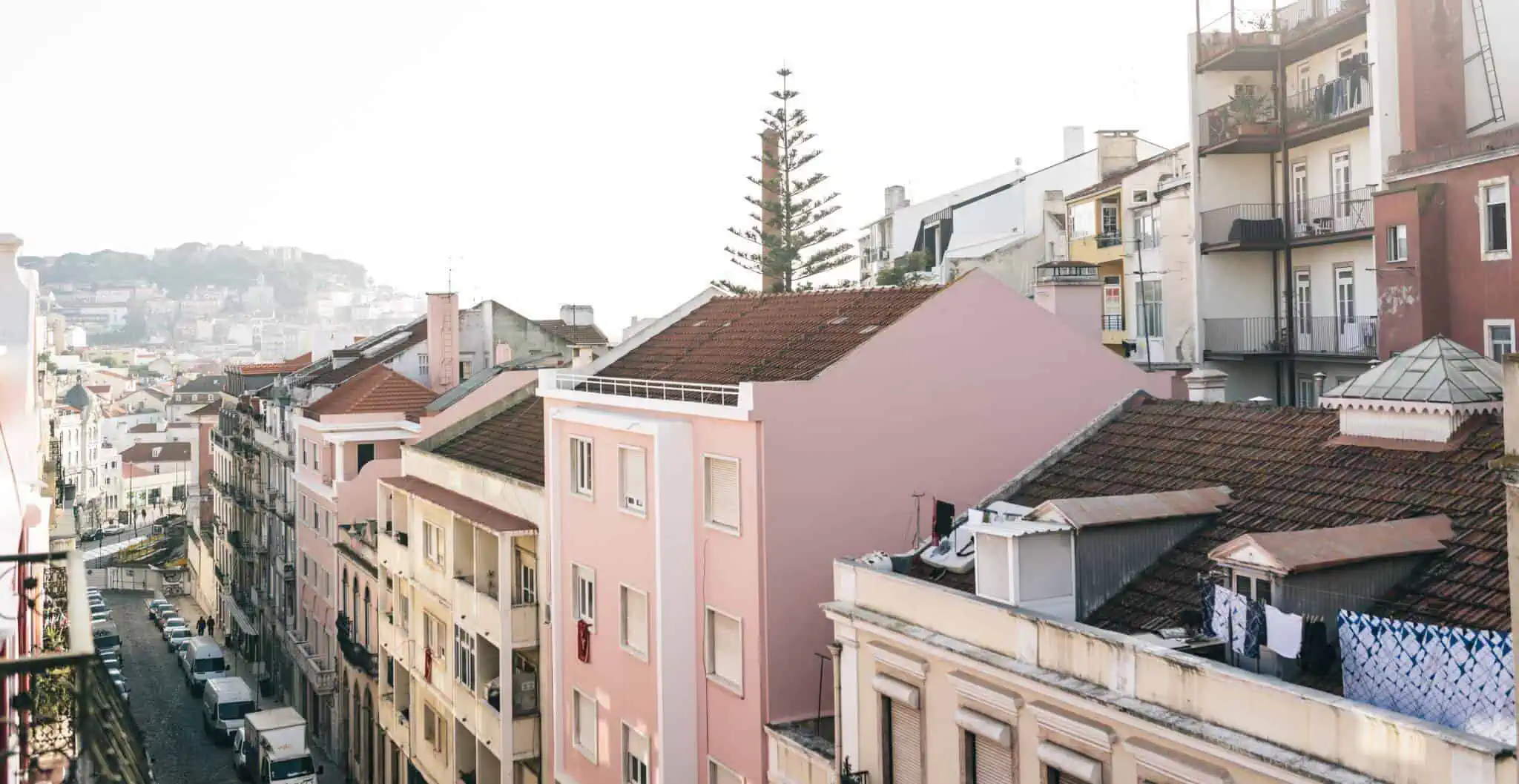 O que muda no IMT com o Mais Habitação? prédios em Lisboa