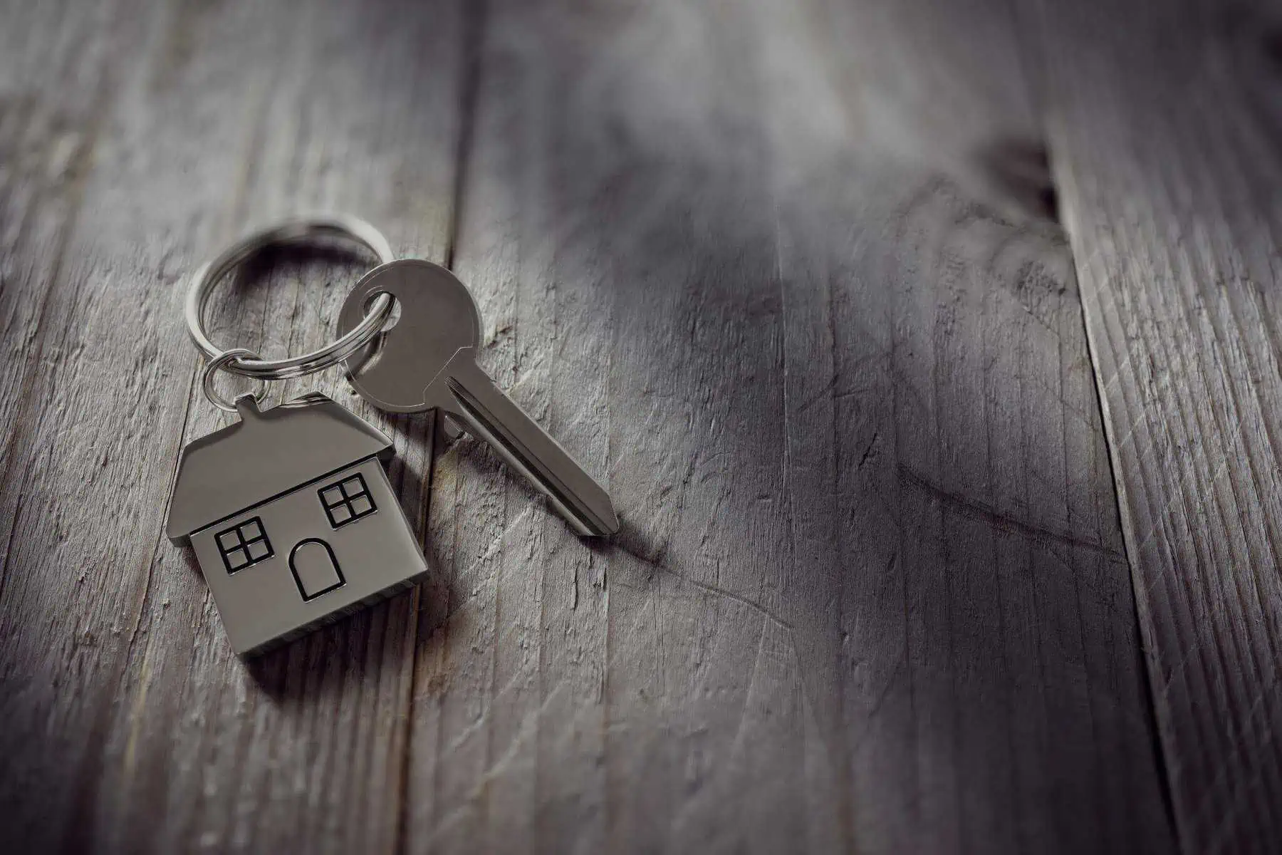 Despesas com habitação: Quais são dedutíveis no IRS? chave de casa