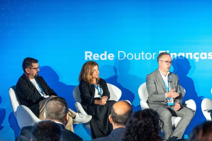 Painel de debate sobre intermediação de crédito com Paulo Figueiredo, da Cofidis, Sandra Ramos Dias, do Novo Banco e Luís Brites dos Santos