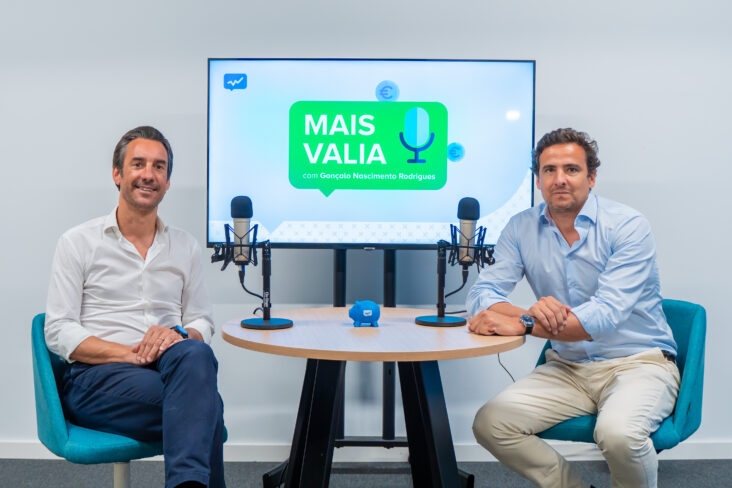 Gonçalo Nascimento Rodrigues, especialista em finanças imobiliárias, entrevista João Cília, CEO da Porta da Frente/Christie’s, no podcast Mais Valia