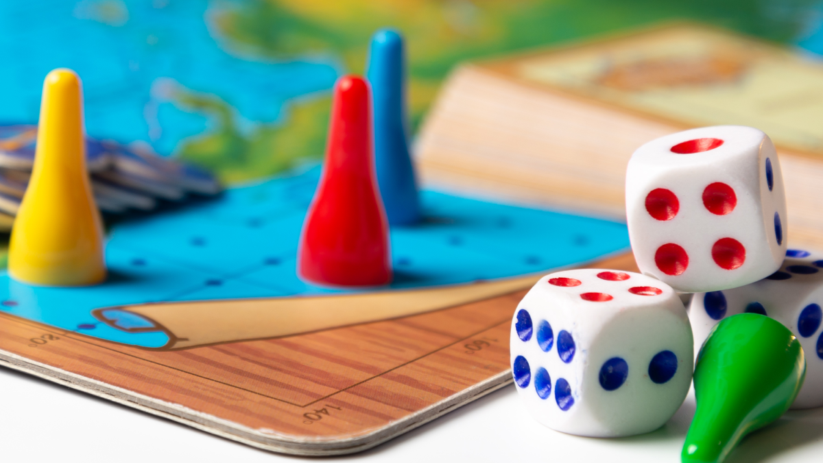 Peças de um jogo de tabuleiro