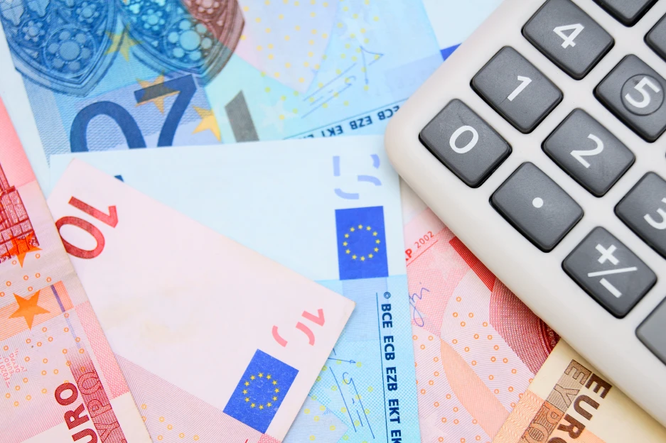 Obrigações para principiantes: Das soberanas às corporativas, como começar e evitar armadilhas Imagem de investimentos, calculadora sobre notas