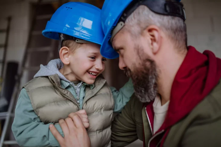 Pai com filho pequeno