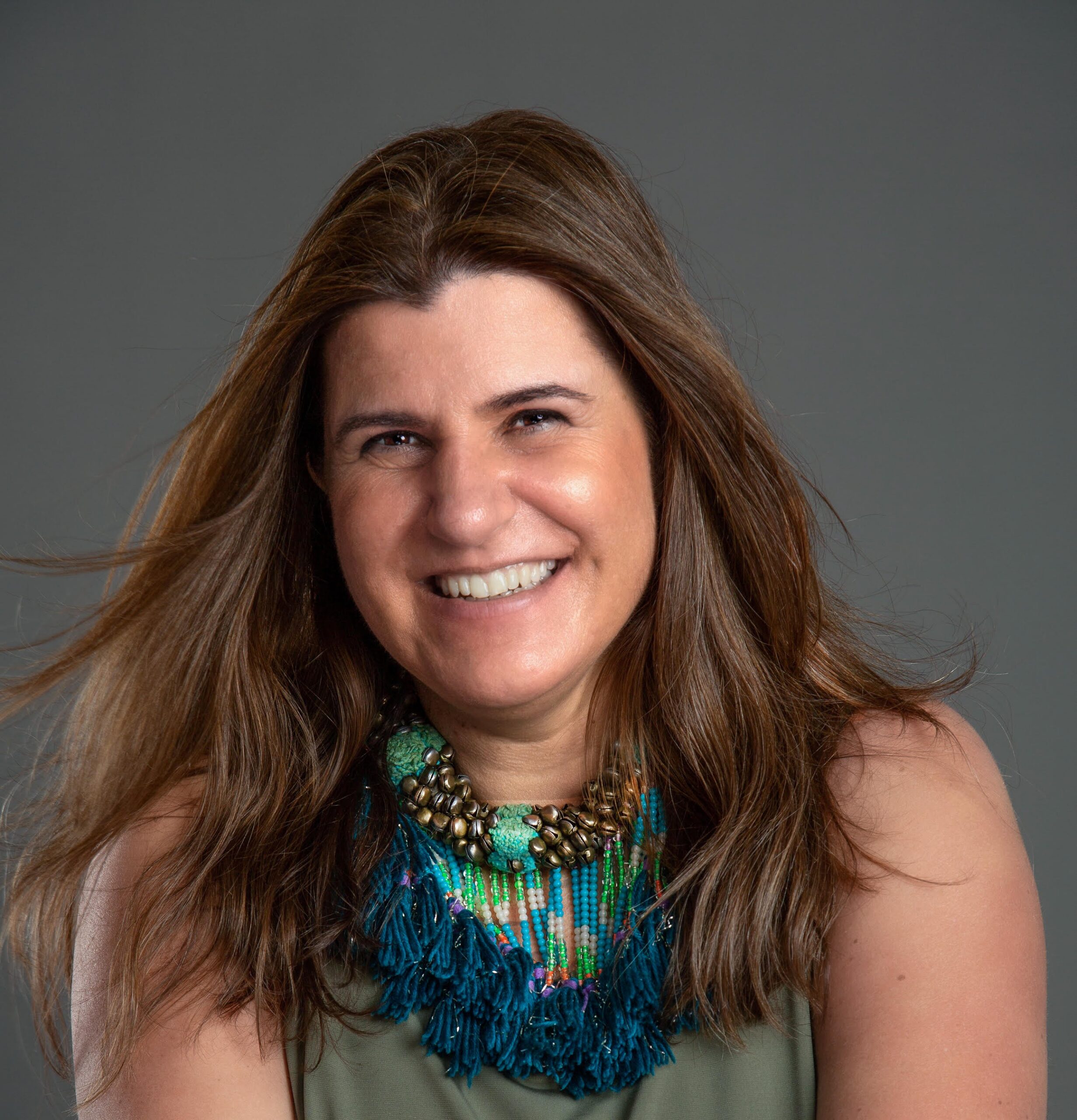 Maria Seruya, artista plástica,