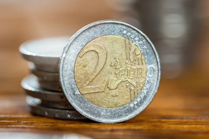 Imagem de moedas de dois euros