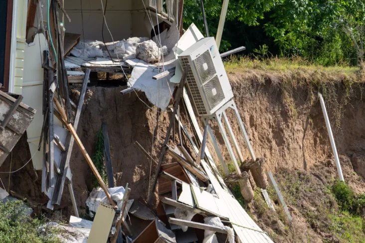 Casa destruída por tempestade