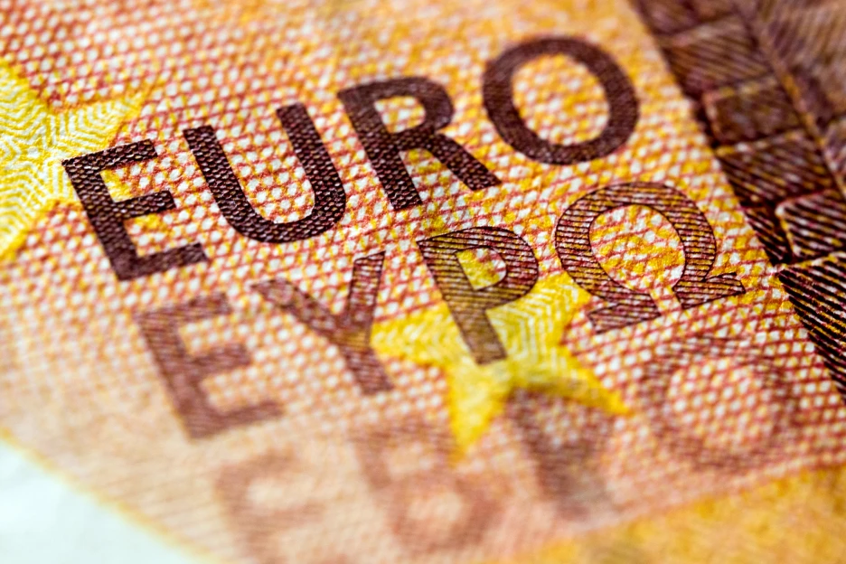 Imagem aproximada de uma nota de euro