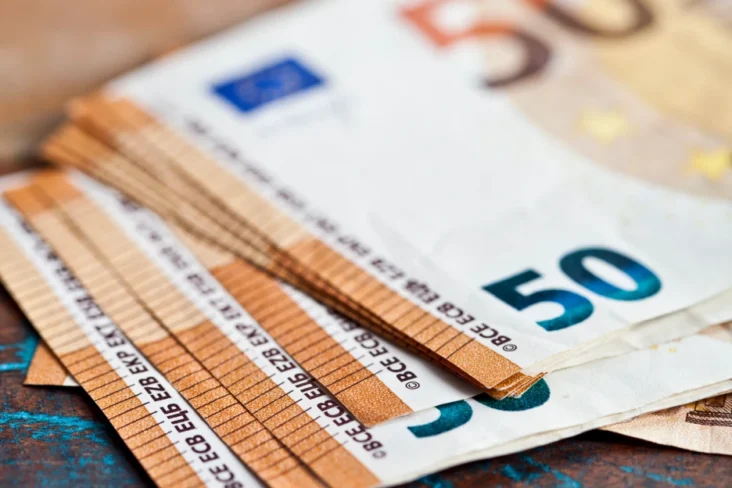 Imagem de notas de cinquenta euros