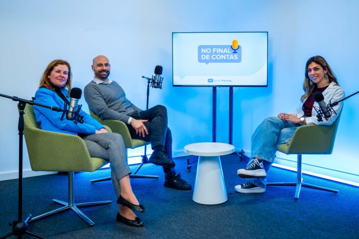podcast no final de contas com Bruno Coelho, Vera Gouveia Barros e Sara Fernandes sobre comprar casa